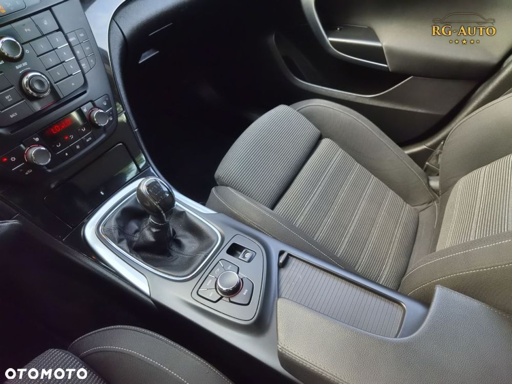 Opel Insignia - 37