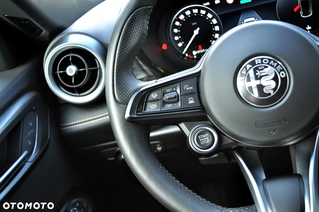 Alfa Romeo Tonale 1.5 T4 GSE mHEV TI DCT - 29