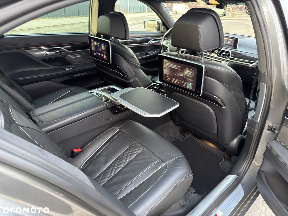 BMW Seria 7 - 20