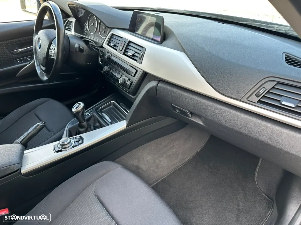 BMW 318 d DPF Touring - 25