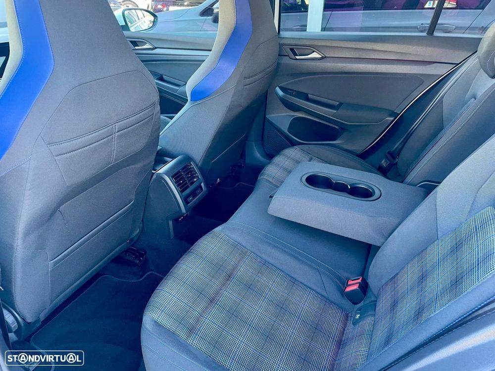 VW Golf 1.4 GTE Plug-In-Hybrid DSG - 11