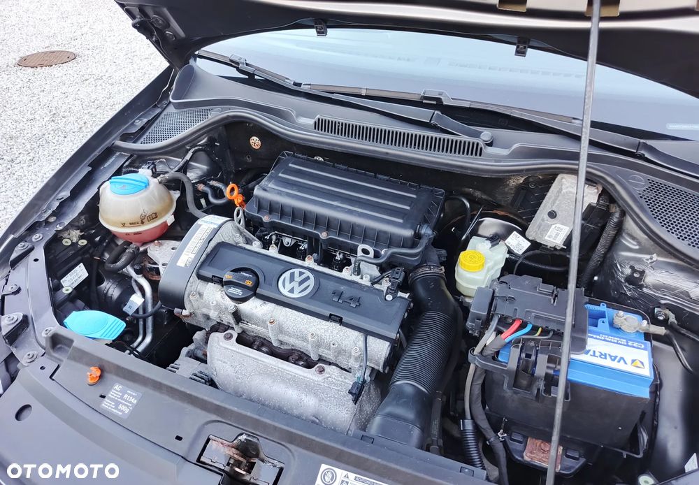 Volkswagen Polo 1.4 16V Comfortline - 22
