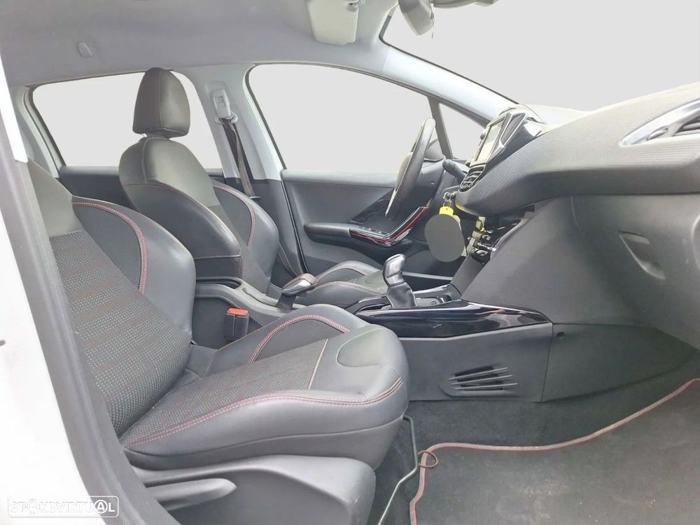 Peugeot 2008 1.2 PureTech GT Line - 7