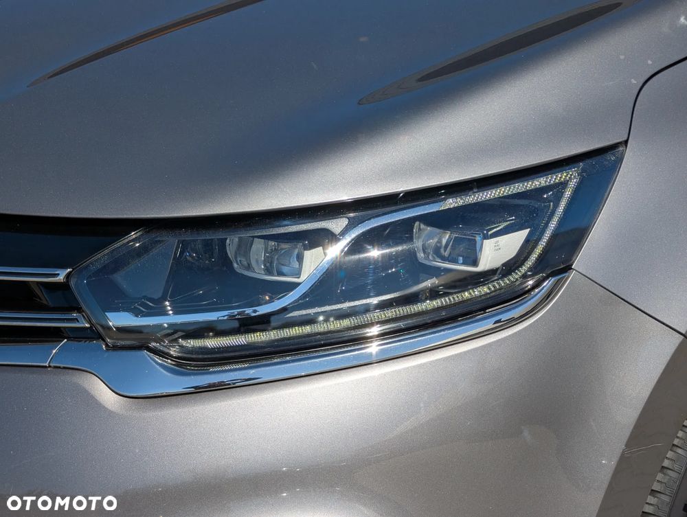 Renault Espace 1.6 dCi Energy Initiale Paris EDC 7os - 5