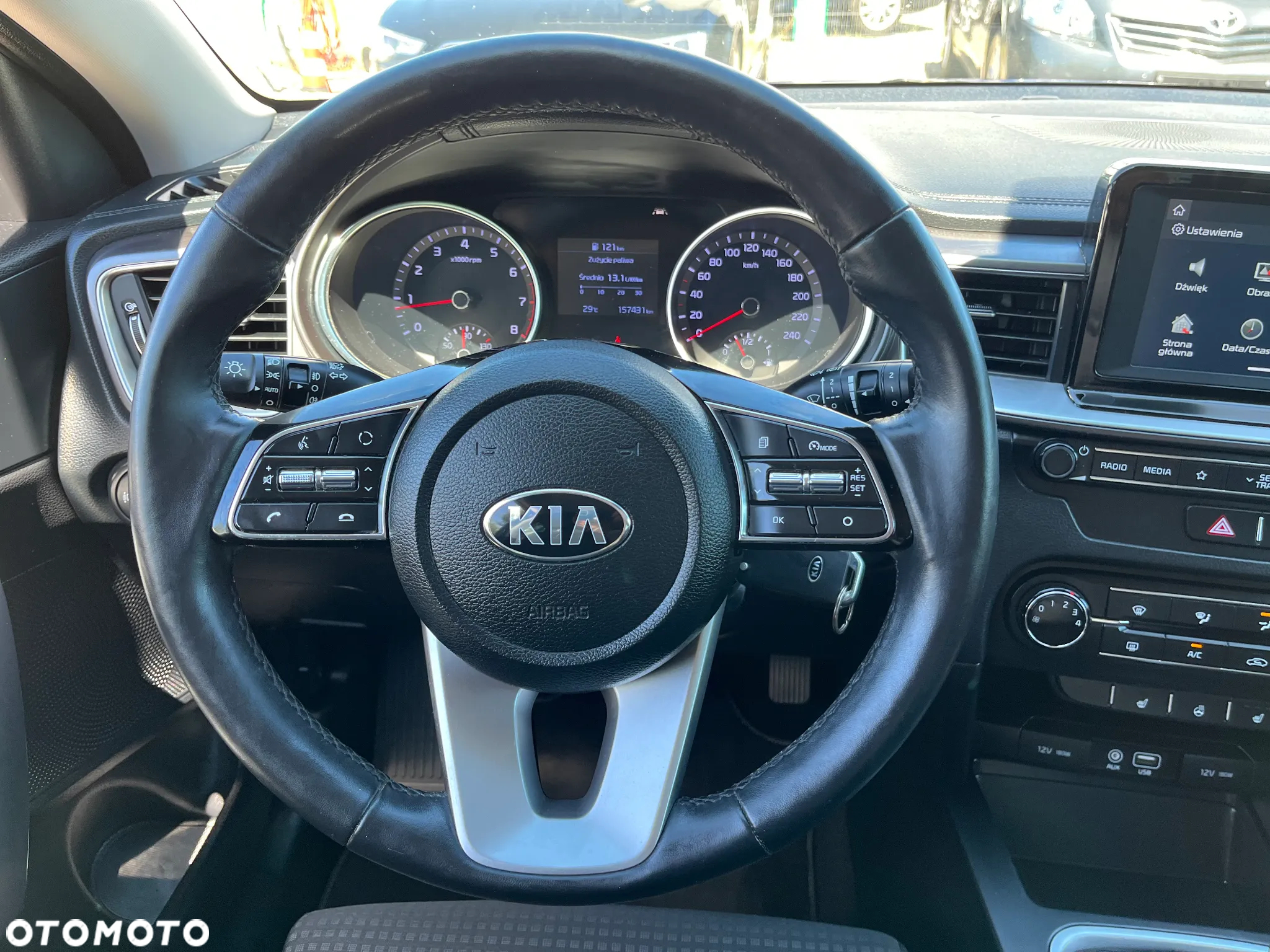 Kia Ceed - 29