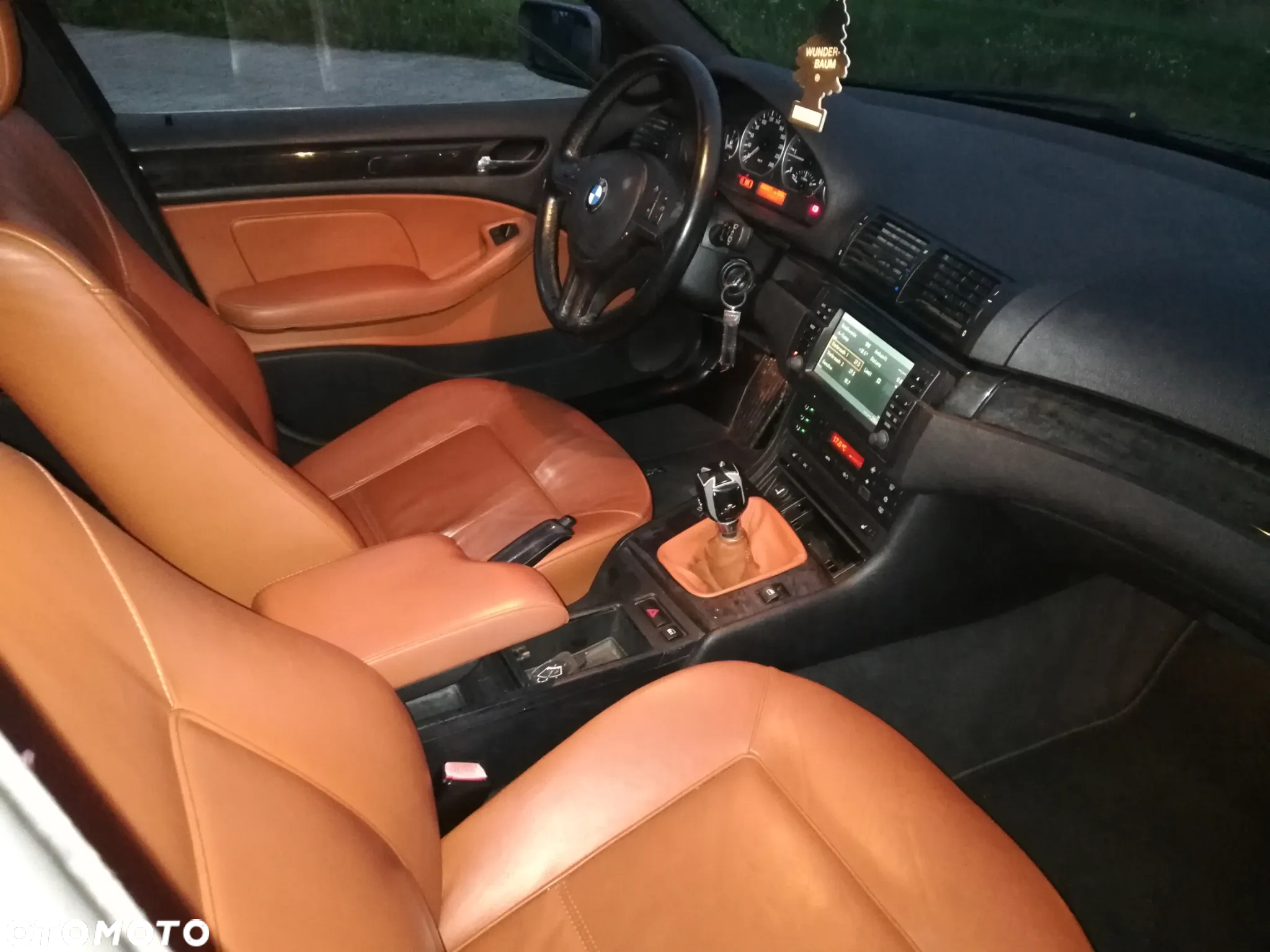 BMW Seria 3 320d Touring Edition Sport - 10