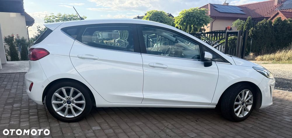 Ford Fiesta 1.0 EcoBoost S&S TITANIUM - 5