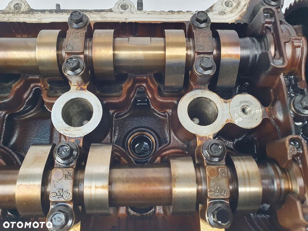 GŁOWICA CYLINDRÓW Dacia Sandero 0.9 TCe 631R H4B400 - 8