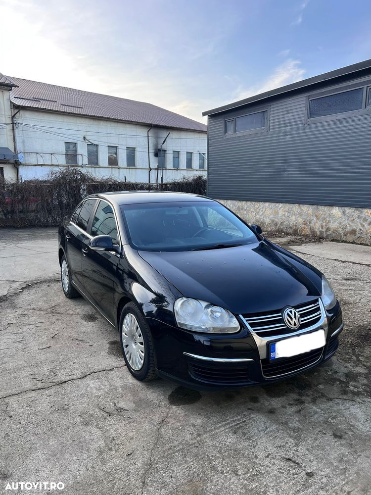 Volkswagen Jetta 1.9 TDI Comfortline - 1