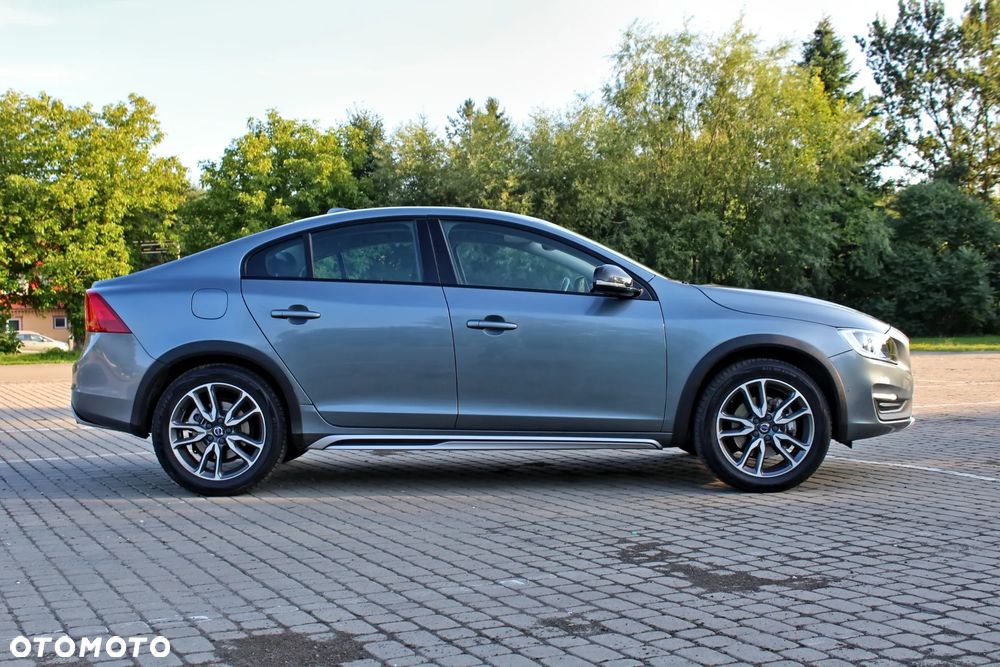 Volvo S60 Cross Country D3 Geartronic Momentum - 5