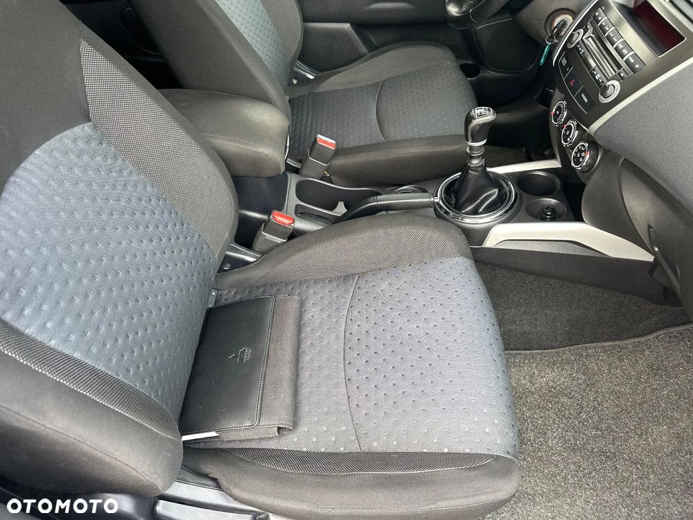 Mitsubishi ASX 1.8 DI-D 2WD Intense - 21