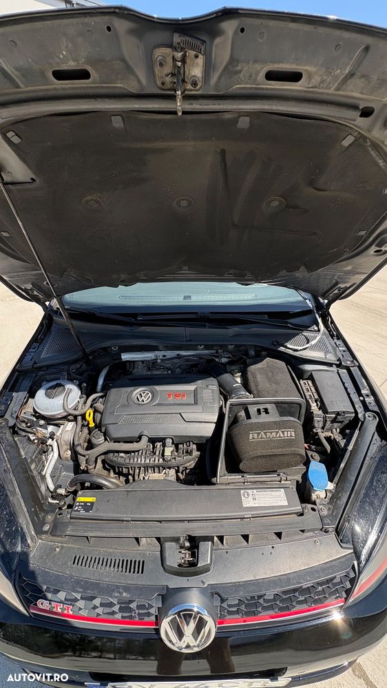 Volkswagen Golf - 9