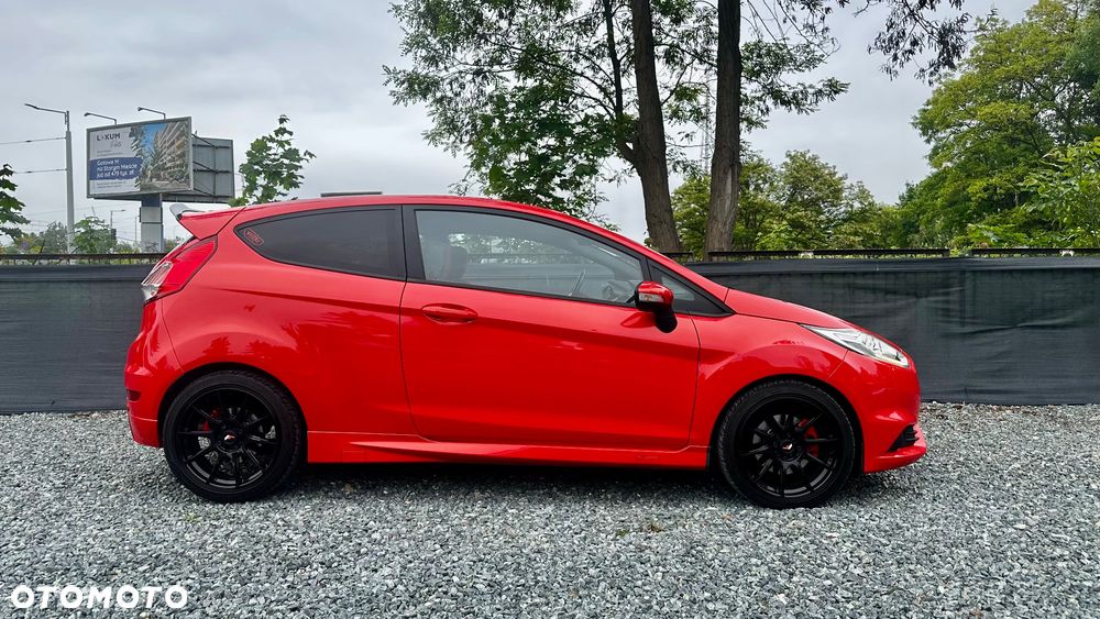 Ford Fiesta 1.6 EcoBoost mit Leder-Sport-Paket ST - 4