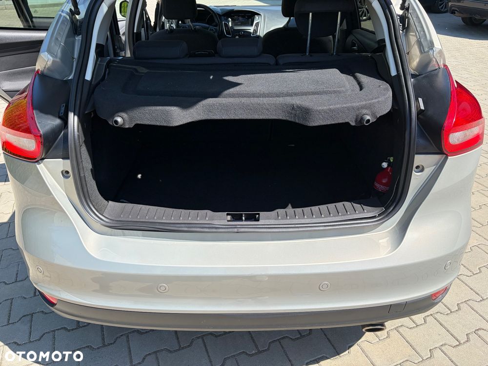 Ford Focus - 36