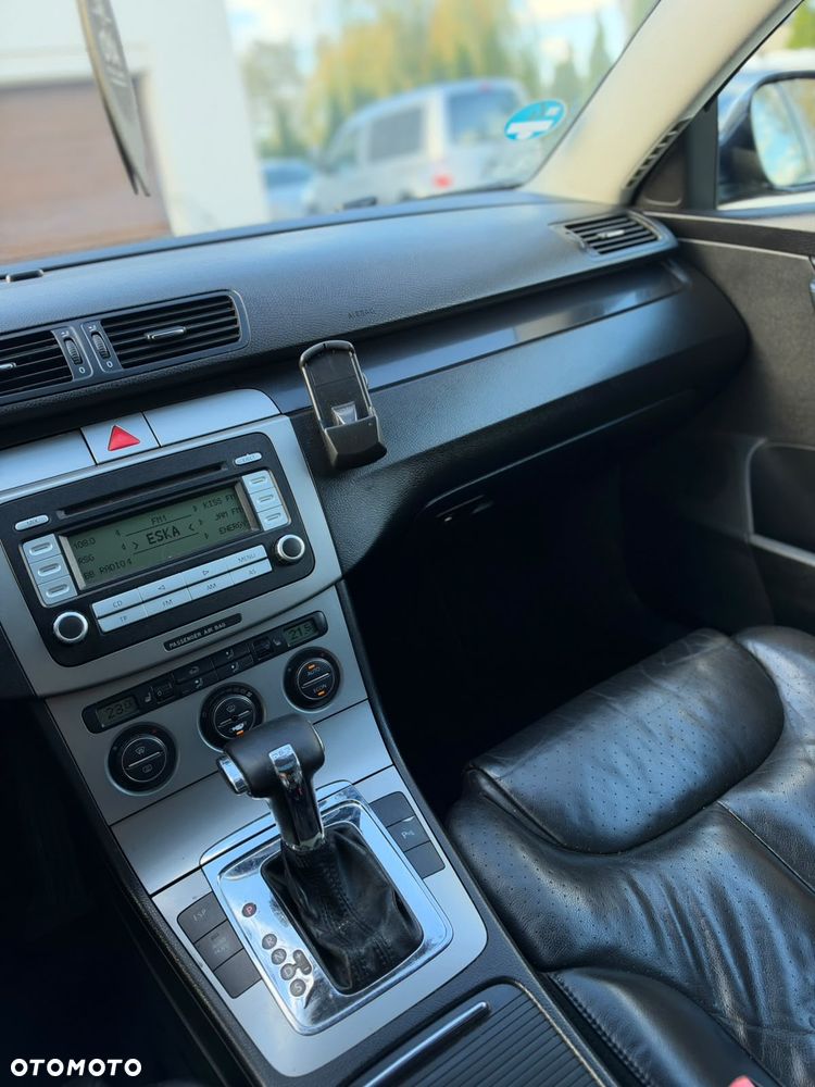 Volkswagen Passat - 23