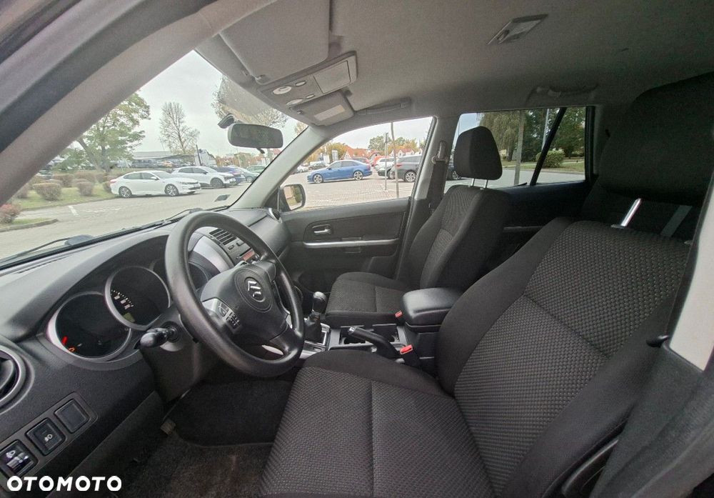 Suzuki Grand Vitara - 18