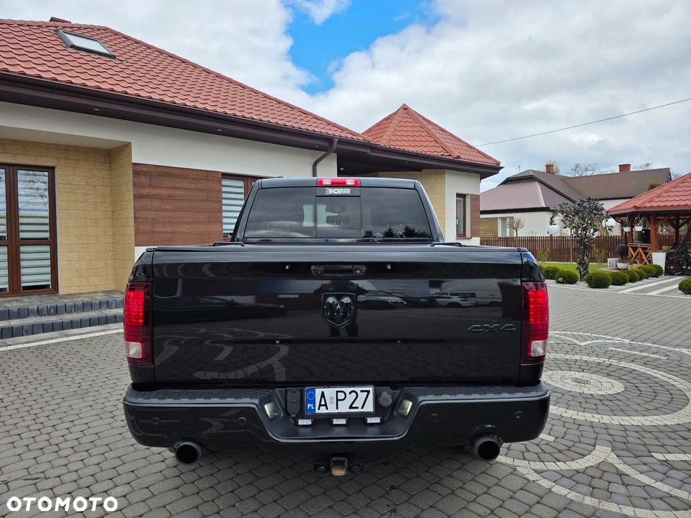 Dodge RAM - 8