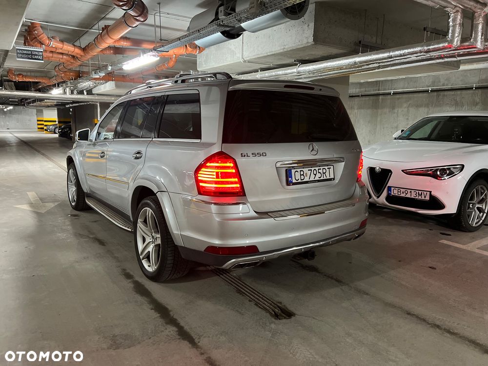 Mercedes-Benz GL 500 4Matic 7G-TRONIC - 4