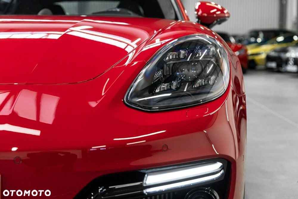 Porsche Panamera Turbo - 13