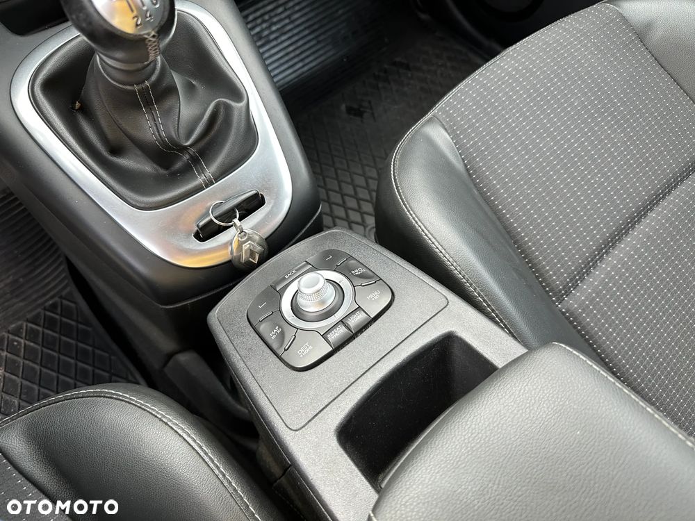 Renault Scenic - 16