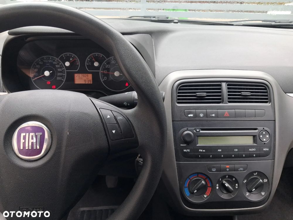 Fiat Grande Punto - 8