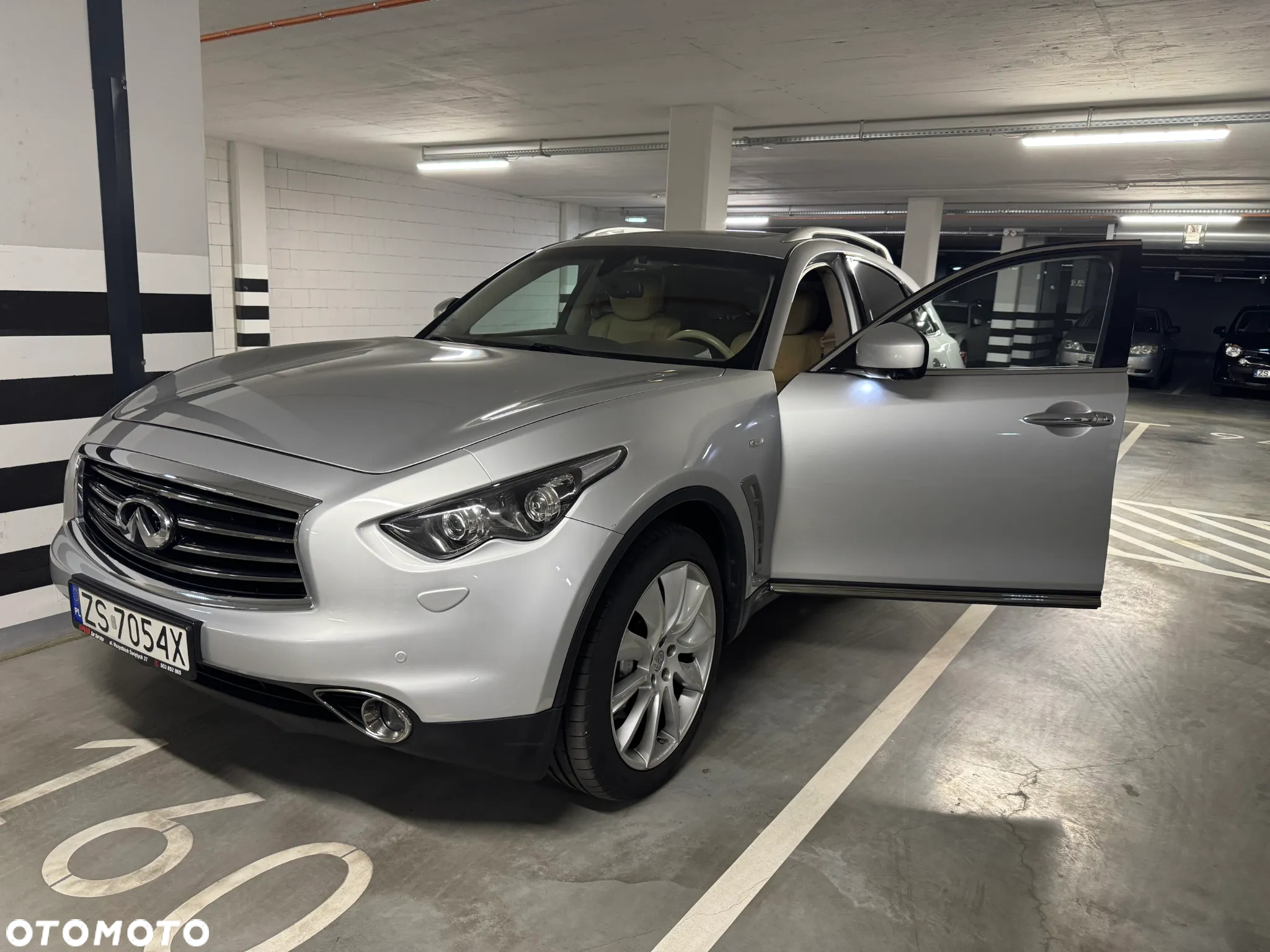 Infiniti FX FX30d S - 24