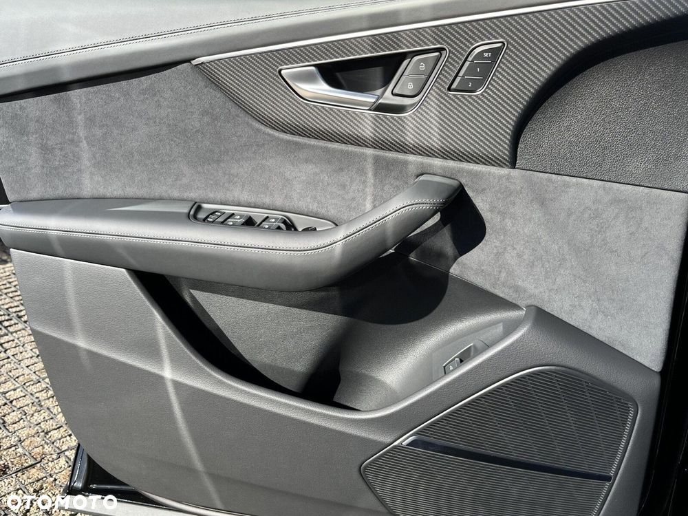 Audi Q8 - 40