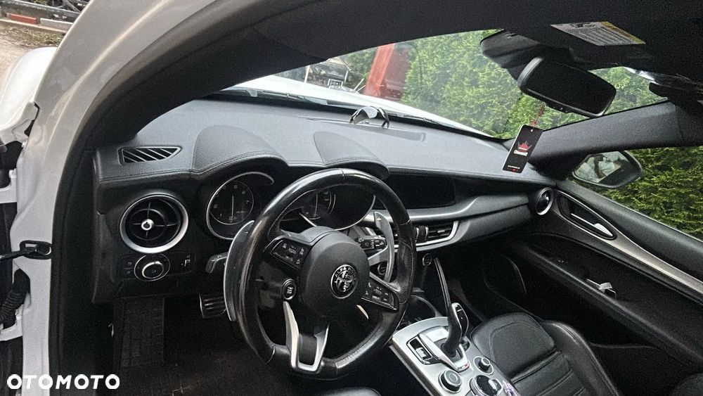 Alfa Romeo Stelvio 2.0 Turbo Veloce Q4 - 14