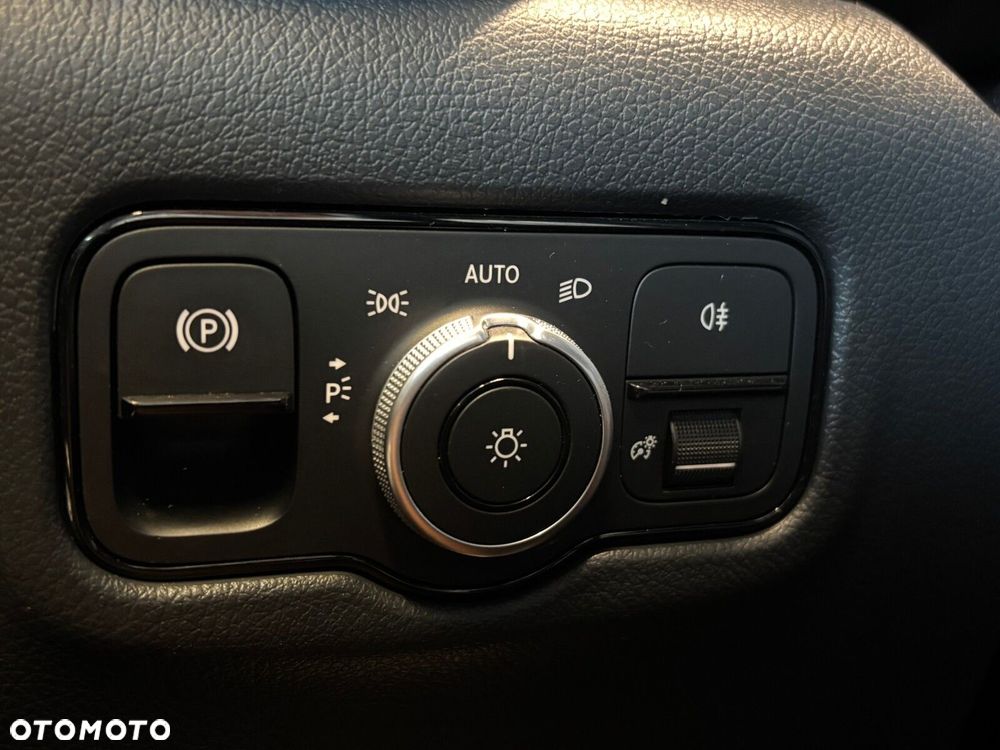 Mercedes-Benz Vito - 12