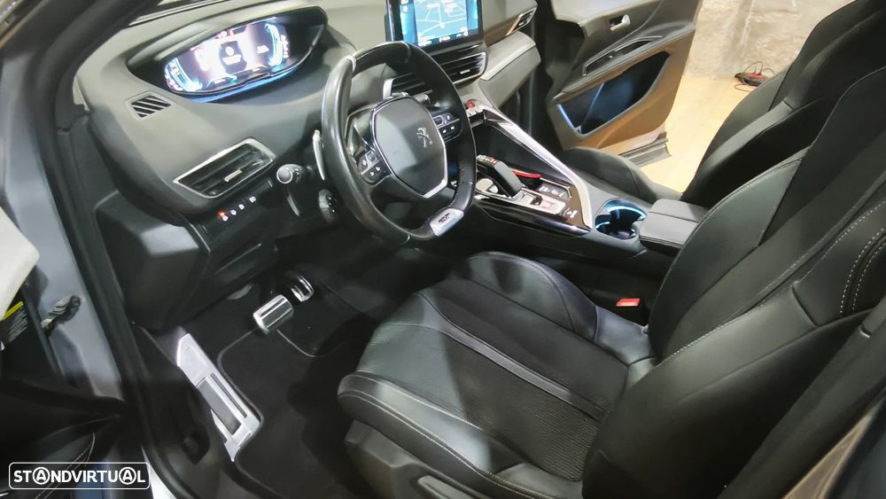 Peugeot 3008 1.6 Hybrid4 GT Line e-EAT8 - 28
