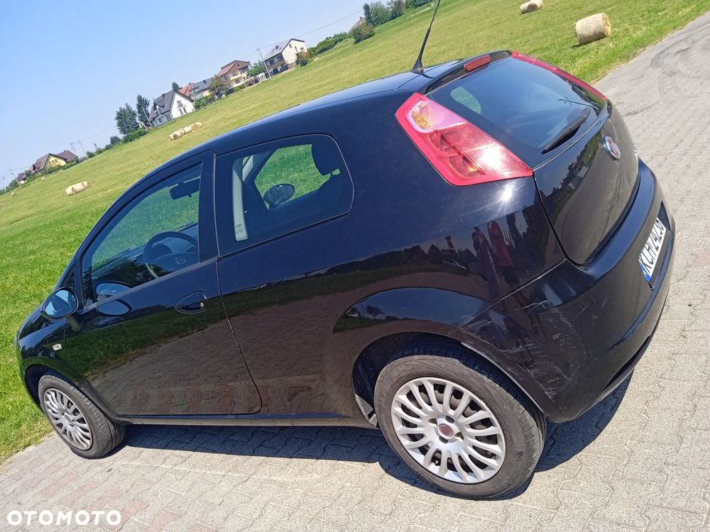 Fiat Grande Punto - 4