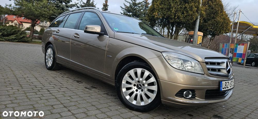 Mercedes-Benz Klasa C 180 T CGI Automatik BlueEFFICIENCY Avantgarde - 3