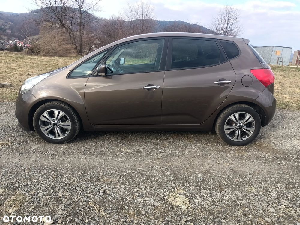 Kia Venga - 5