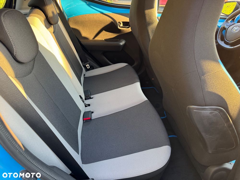 Toyota Aygo x-play Edition-S - 11