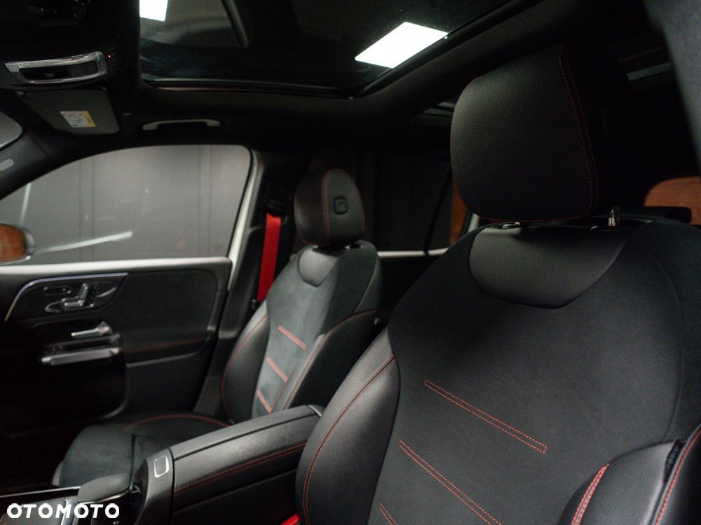 Mercedes-Benz GLB - 28