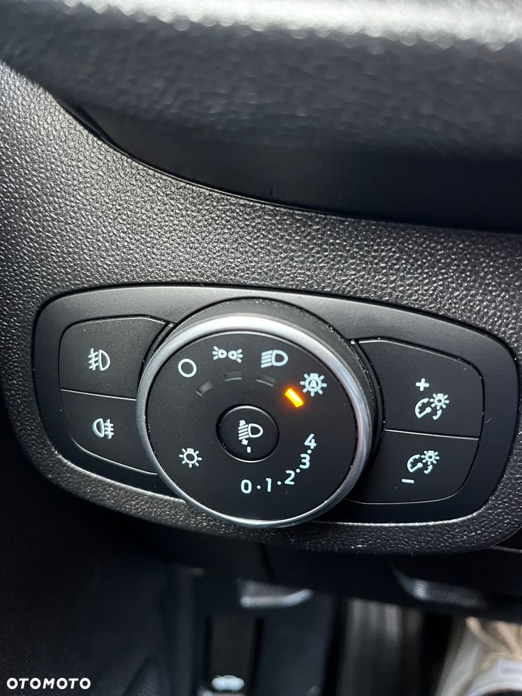 Ford Fiesta 1.1 S&S TITANIUM - 16