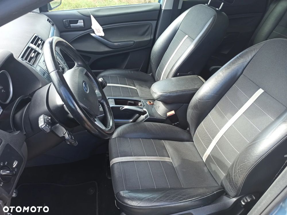 Ford Kuga 2.0 TDCi Titanium - 9
