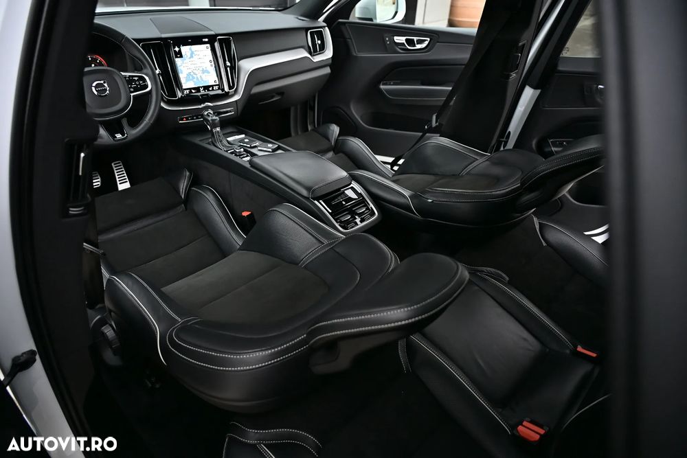 Volvo XC 60 D4 AWD Geartronic RDesign - 19