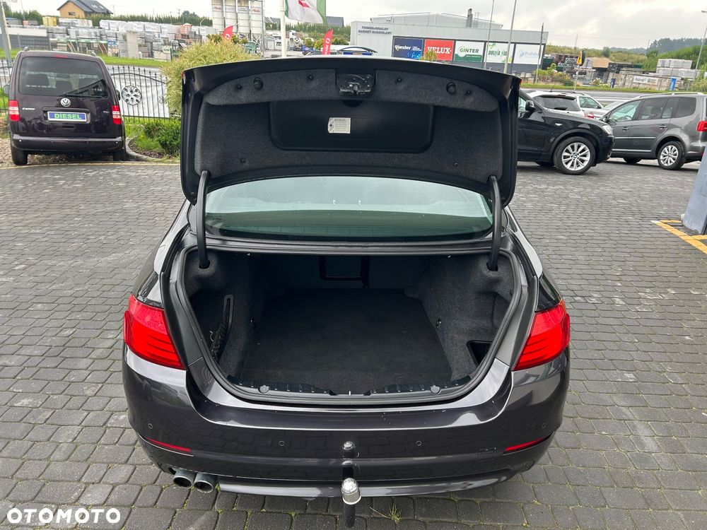 BMW Seria 5 518d Touring Luxury Line - 22