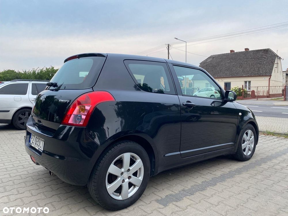 Suzuki Swift - 3