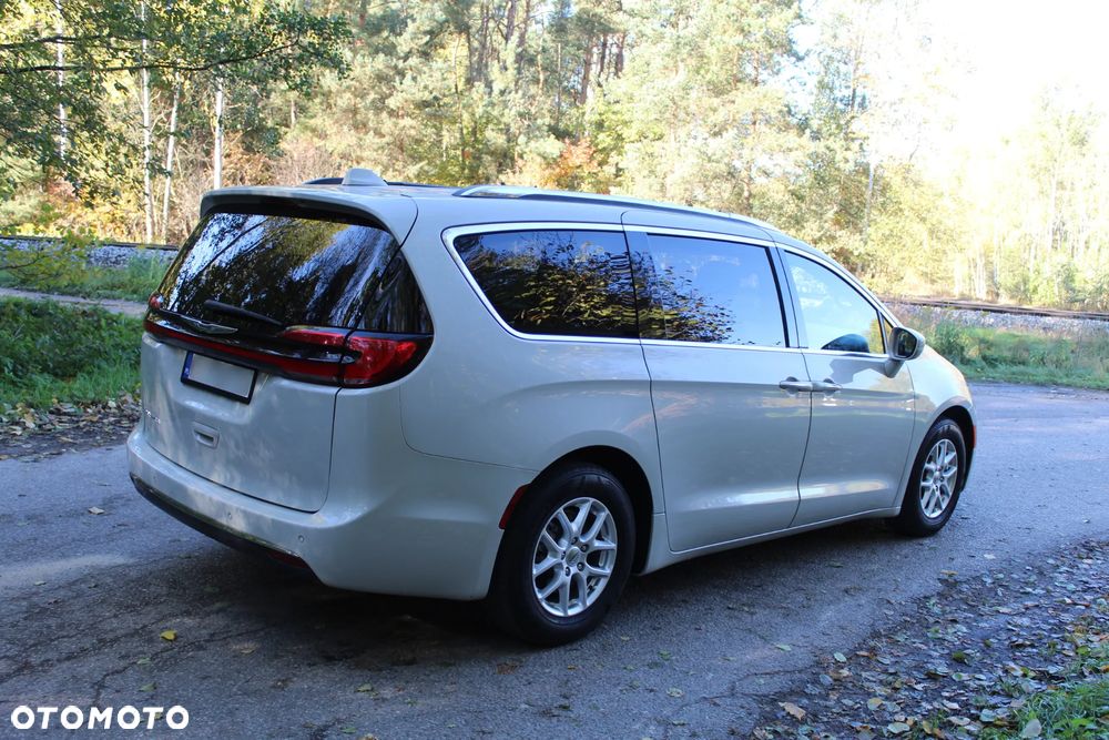 Chrysler Pacifica - 10