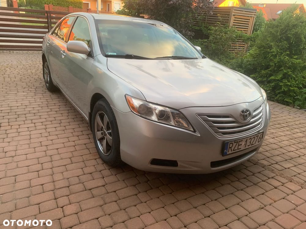 Toyota Camry 2.4 XLE - 9