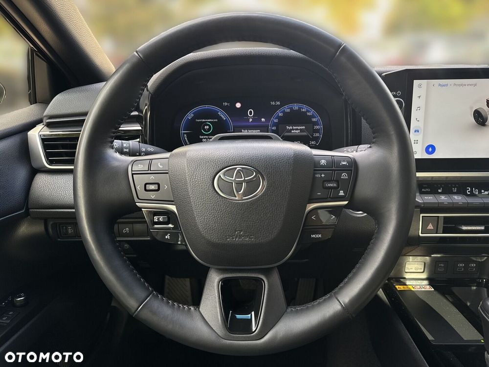 Toyota Camry - 20