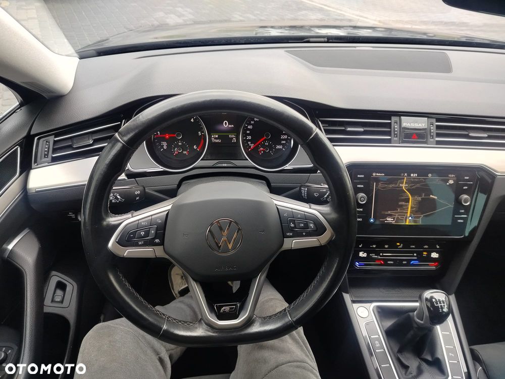 Volkswagen Passat - 29