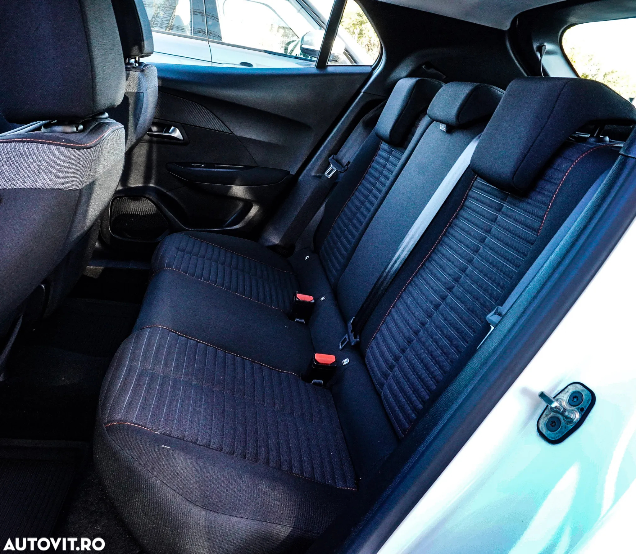 Peugeot 2008 1.5 BlueHDI STT Allure - 16