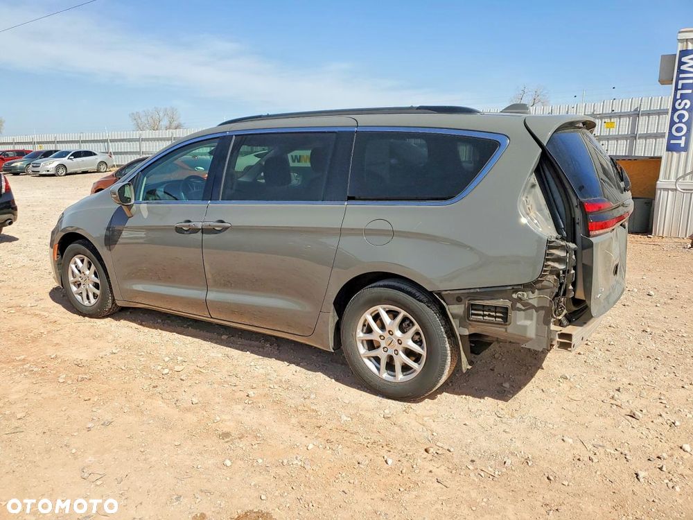 Chrysler Pacifica - 3