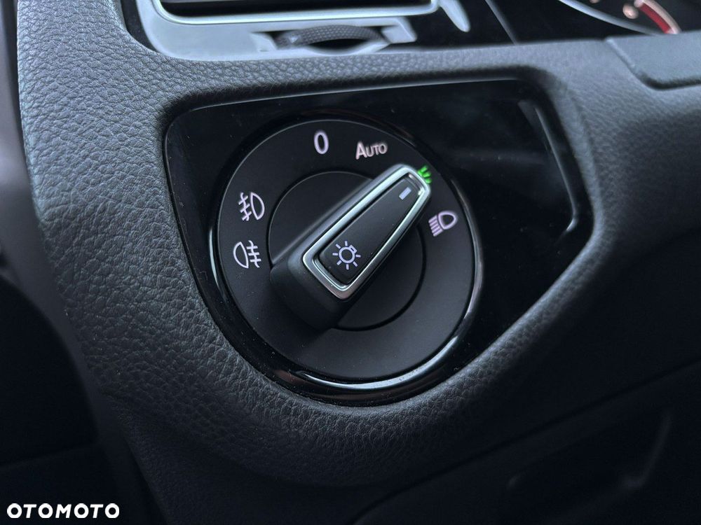 Volkswagen Golf 1.4 TSI BMT Highline DSG - 25