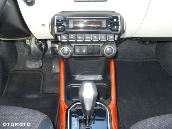 Suzuki Ignis 1.2 Premium AGS - 12