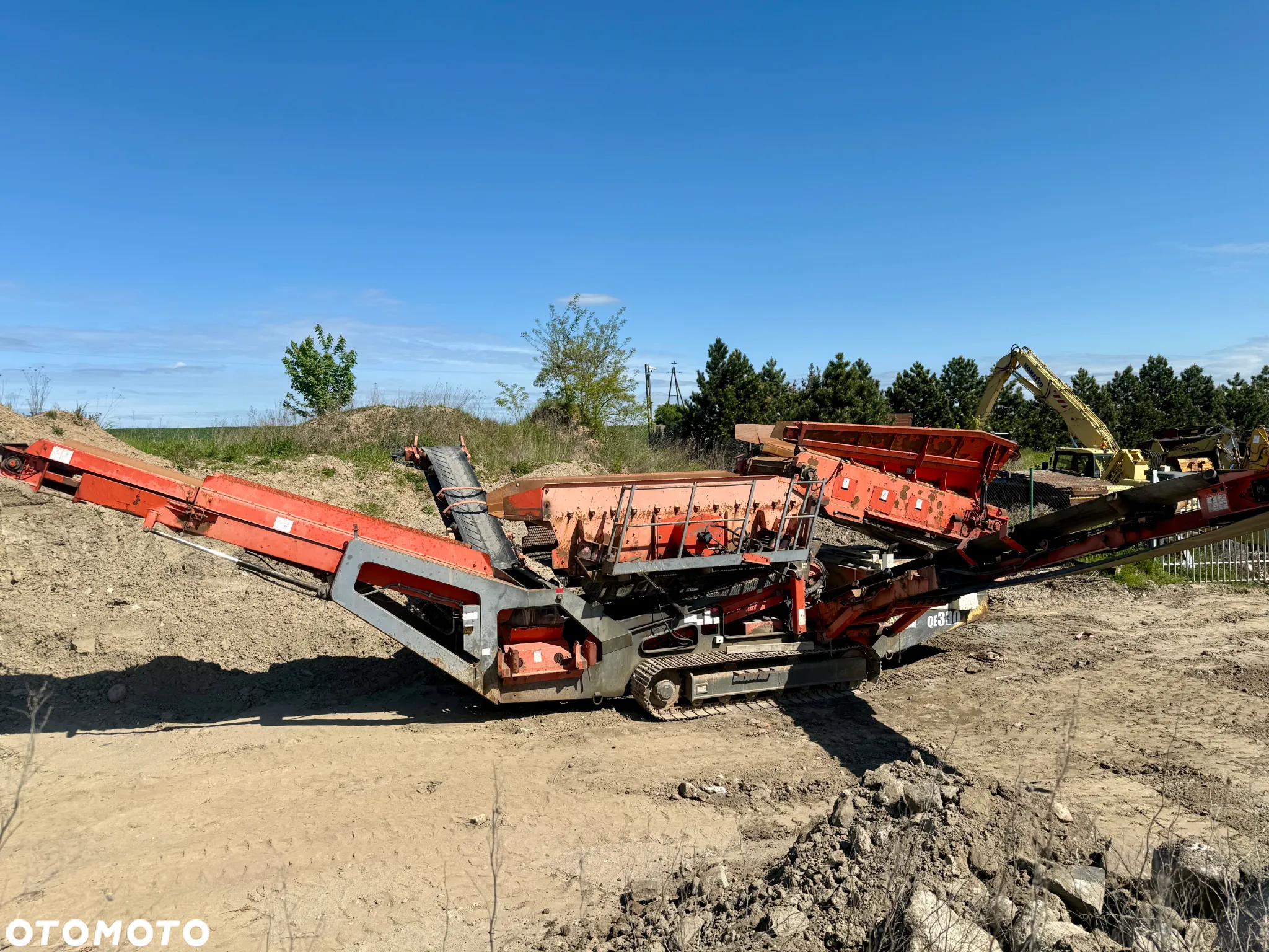 Sandvik QE330 przesiewacz sortownik odgliniacz 3 frakcje, centralne smarowanie 2011 - 3