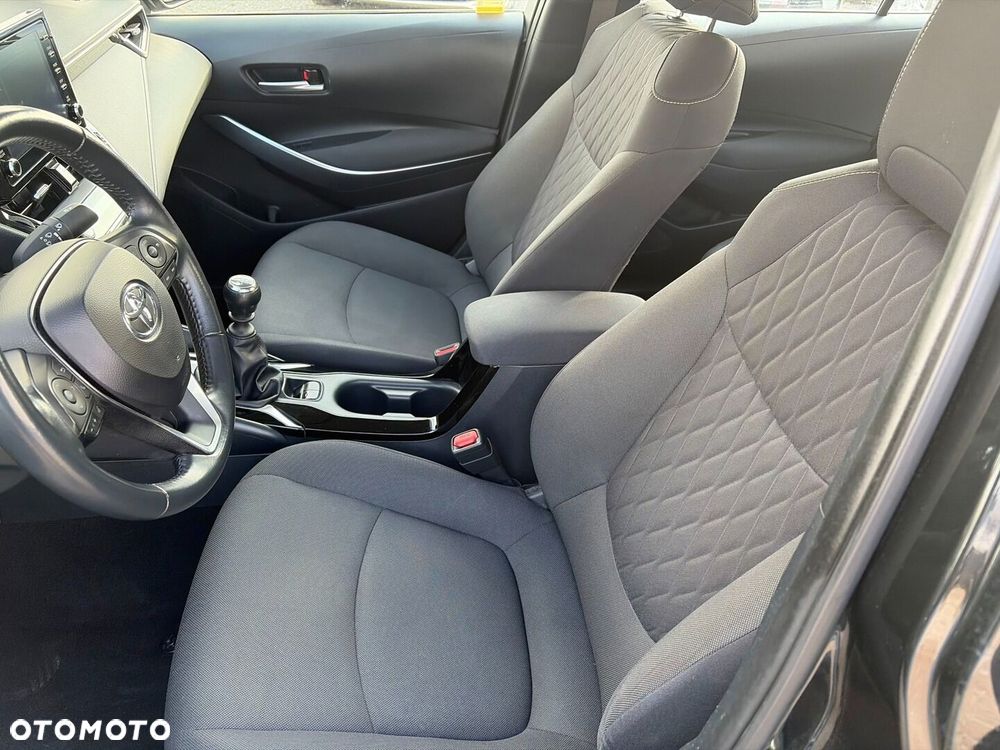 Toyota Corolla - 16